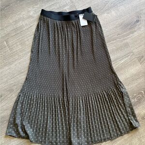 Adrianna Papell | Black and Green Pleated Midi Skirt